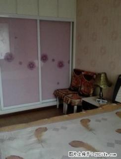 后明丰小区 1室1厅 精装 电梯楼 带一个床 木地板壁纸 - 临夏28生活网 linxia.28life.net