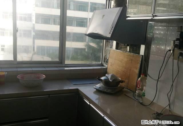 红园路商业局家属楼三室两厅两卫精装修带家具好房出租 - 房屋出租 - 房屋租售 - 临夏分类信息 - 临夏28生活网 linxia.28life.net
